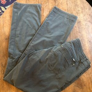 KUHL dark gray Free Range athletic cargo pants 6 REGULAR